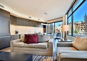 Modern Ski-in/out 2 BR in Canyons Village by RedAwning - Save 20% on 7+ Nights!