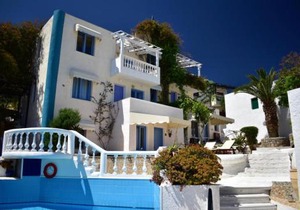 Peaceful And Very Relaxing Suite near Crete Sea view, shared pool, air condition
