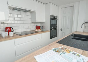 PICARDY COTTAGE, family friendly, country holiday cottage in Weymouth