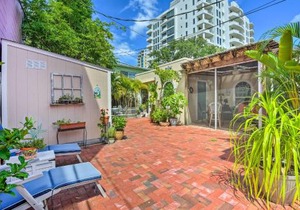Sarasota Home in Historic District with Patio!