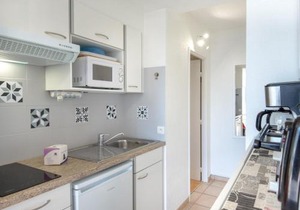 Studio climatisé 2 pers - Vue mer - Proche plage/commerces - Accès WiFi gratuit - Parking dispo - FR-1-466A-34