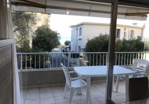 Studio climatisé proche plage, commerces et gare avec balcon, parking et wifi - FR-1-466A-5
