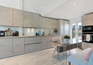 Stunningly Decorated 3BD Flat in Fulham
