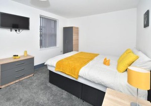 Townhouse @ 24 Brunswick Place Stoke