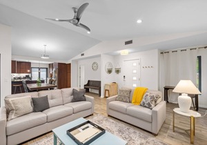 Tropical Retreat with free pool heat!