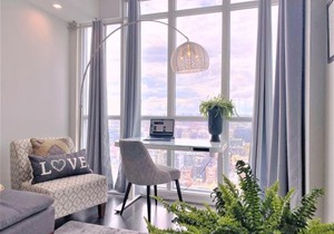 TVHR - Luxury Condos in Heart of Downtown with Breakfast