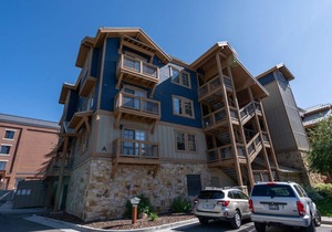 Two Blocks from Park City Mountain Resorts -Town Pointe A 301