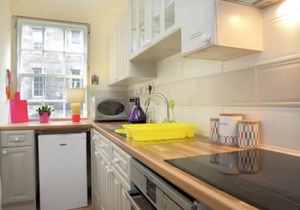 Vibrant Apartment in Edinburgh’s Old Town
