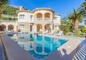 Villa Cucarres