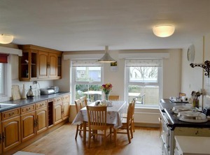 Middleton Hall Cottage | Crynant