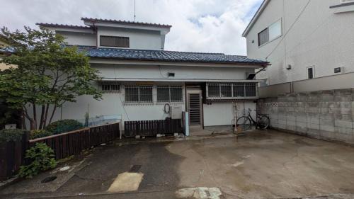Oyama Hostel | 木の家ゲストハウス小山西口館