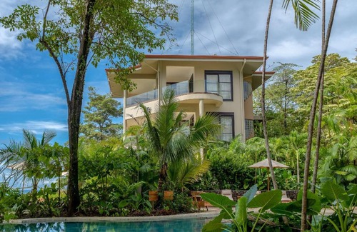 Manuel Antonio Resort | 120 m² Resort ∙ 2 bedrooms ∙ 127 guests