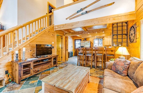 Hyak Cabin | 125 m² Cabin ∙ 1 bedroom ∙ 8 guests