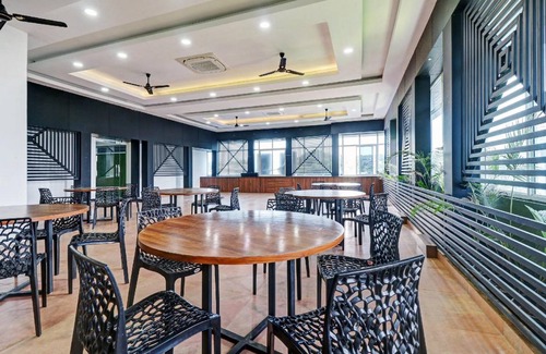 Thampanoor Hotel | 14 m² Hotel ∙ 3 guests