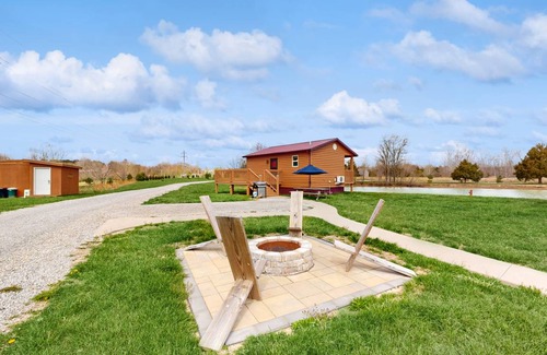 Murphysboro Apartment | 141 m² Studio flat ∙ 4 guests