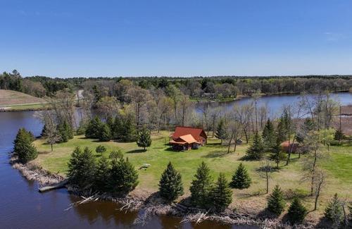 Nekoosa House | 148 m² House ∙ 1 bedroom ∙ 8 guests