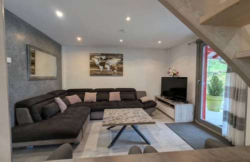 Fresse-sur-Moselle Cottage | 158 m² Cabin ∙ 5 bedrooms ∙ 12 guests