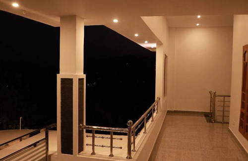 Thekkady House | 1800 m² House ∙ 3 bedrooms ∙ 14 guests