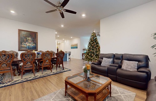 Elk Grove House | 181 m² House ∙ 2 bedrooms ∙ 6 guests