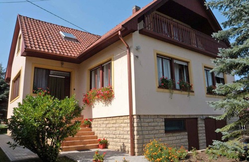Badacsonytomaj House | 210 m² House ∙ 6 bedrooms ∙ 12 guests