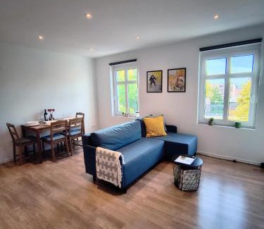 Chorzow Batory Apartment | #22, Free parking, Self check-in, Perfect location for Katowice, Chorzow, and DTS, 3rd floor - no elevator