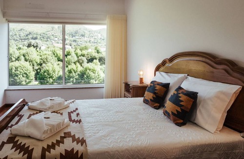 Bouro House | 310 m² House ∙ 5 bedrooms ∙ 10 guests