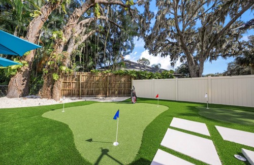 Bradenton House | 311 m² House ∙ 9 bedrooms ∙ 32 guests