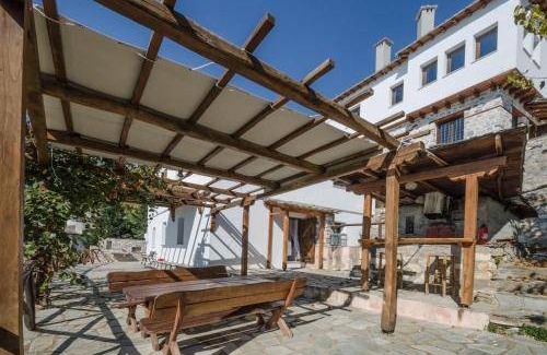 Pinakates Bed & Breakfast | 350 m² Bed and breakfast ∙ 5 bedrooms ∙ 11 guests