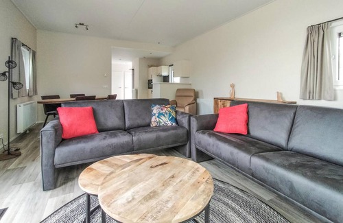 Oosterwolde House | 70 m² House ∙ 2 bedrooms ∙ 4 guests