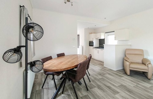 Oosterwolde House | 70 m² House ∙ 2 bedrooms ∙ 4 guests