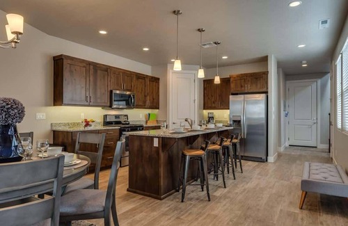 Santa Clara Condo | 82| Crescent Cove in St George near Resort Waterpark