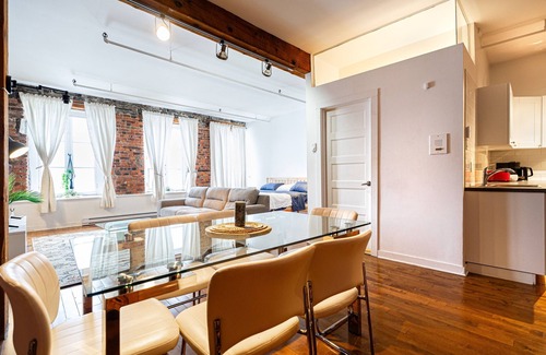 Old Montreal Apartment | Adorable Loft in the Old Montreal