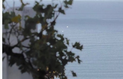 Deba Apartment | Apartment 'Andutz' with Mountain Views, Private Garden and Wi-Fi