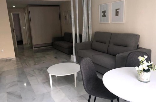 Puerto Banus Apartment | Apto EN JARDINES DEL PUERTO