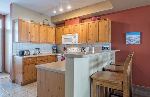 Silver Star Mountain House | Deluxe 3 Bedroom/3 Bath Townhome, Garage, Laundry, Close to Village and Trails