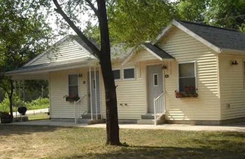 Trempealeau House | House ∙ 1 bedroom ∙ 4 guests
