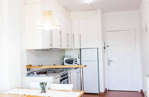 L'Escala Apartment | L'escala: Apartment AT THE SEASIDE
