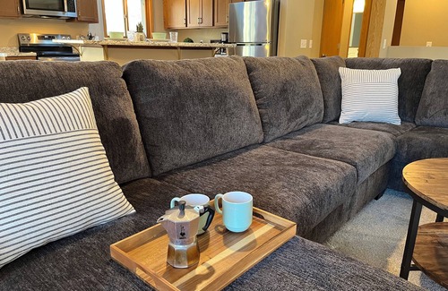 Rome House | Lake Arrowhead Retreat with club pools and beaches