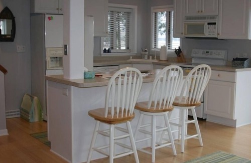 Oconomowoc House | Lakefront Retreat - Private Dock, Fire Pit & Panoramic Sunset Views