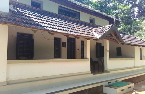 Mananthavady Resort | Private room ∙ 1 guest