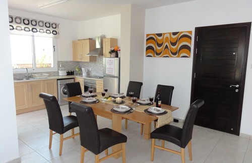 Pernera Villa | Stunning 3 Bed villa, Private pool,Wifi,Mins to the Beach & amenites
