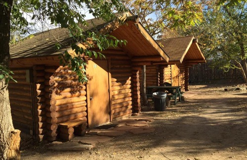 Moab Hostel | The Lazy Lizard Hostel