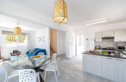 Protaras Villa | This amazing luxury villa is located in the heart of Protaras just 4 minutes walk to the Main Strip