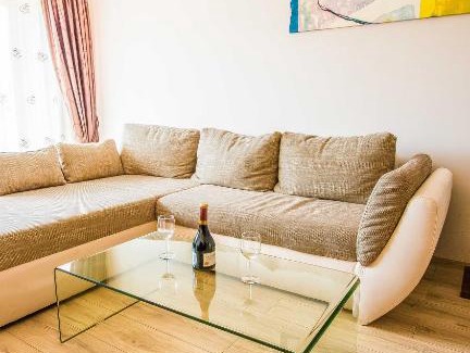 Bucharest Apartment | Unirii Boulevard View