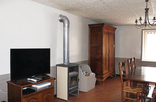 Dompierre-les-Ormes House | 100 m² House ∙ 2 bedrooms ∙ 6 guests