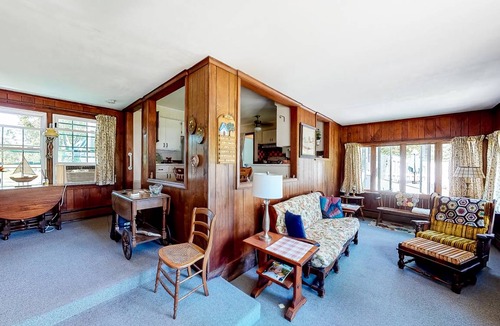 Southold House | 112 m² House ∙ 2 bedrooms ∙ 4 guests