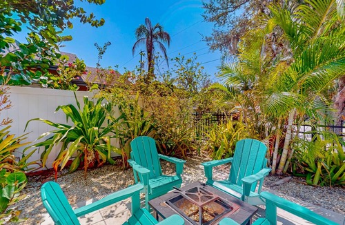 Bayou Oaks House | 117 m² House ∙ 3 bedrooms ∙ 6 guests