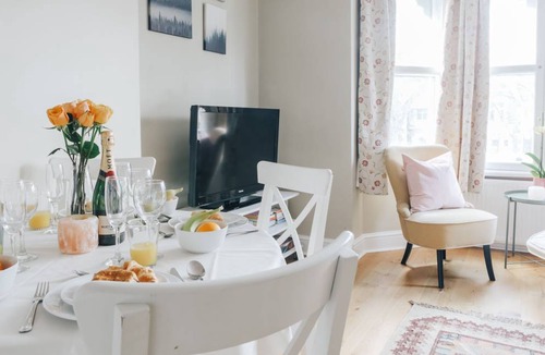 Pontcanna Apartment | 120 m² Apartment ∙ 1 bedroom ∙ 4 guests
