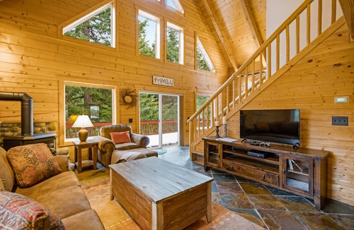 Hyak Cabin | 125 m² Cabin ∙ 1 bedroom ∙ 8 guests