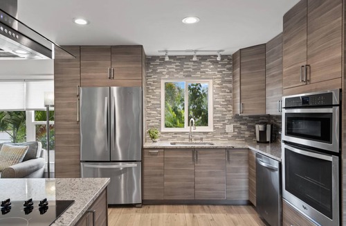 South Poinsettia House | 127 m² House ∙ 3 bedrooms ∙ 10 guests
